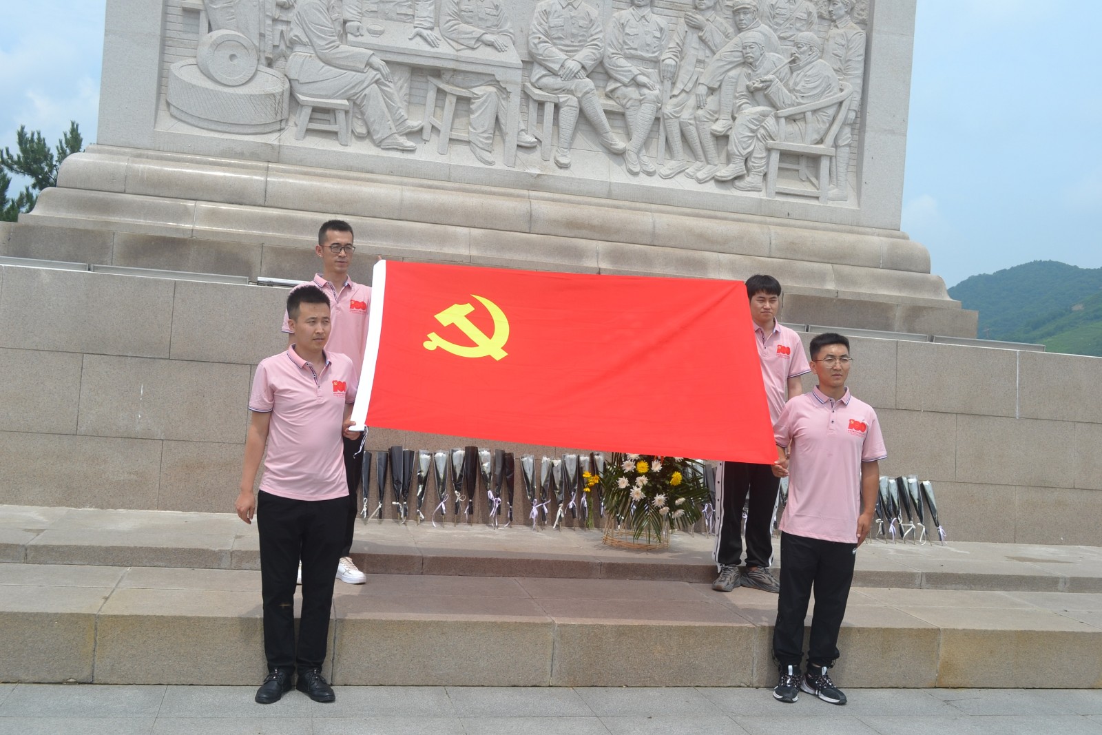 學(xué)習(xí)百年黨史  唱響時(shí)代樂章  追憶先輩精神  傳承紅色基因